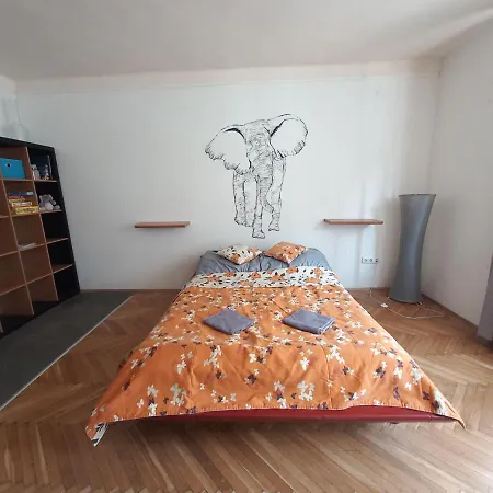 Elefantos Apartman Kaposvar Exterior photo